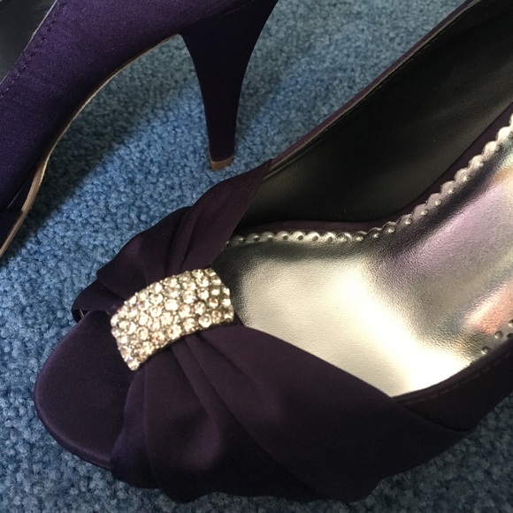 Michelangelo Diana lapis heels with crystal accent - Picture 4 of 6